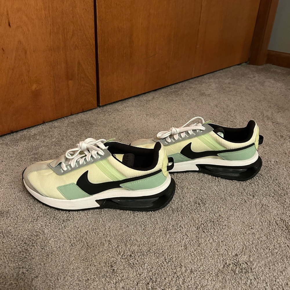 Nike Women’s Air Max Pre-Day Light Liquid Lime/Pistachio Frost/Lime Ice/Black